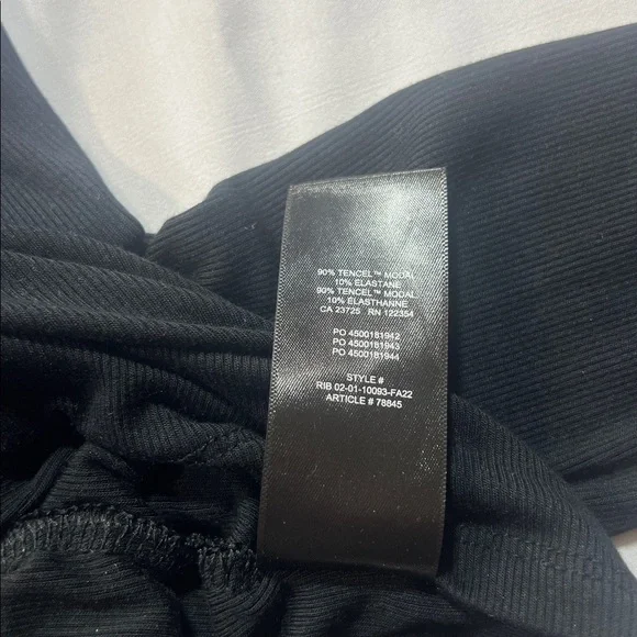 Sundays Best Aritzia cropped turtleneck size S - Picture 6 of 7